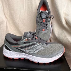 Saucony Cohesion 13 Women’s Running Shoe Size 10